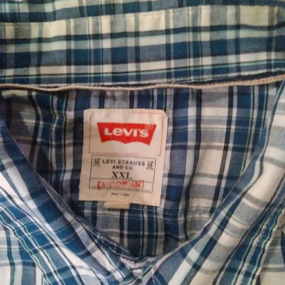 Signature by Levi Strauss Other - Mens shirt
